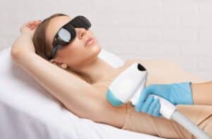 Elos,Epilation,Hair,Removal,Procedure,On,A,Womans,Body.,Beautician